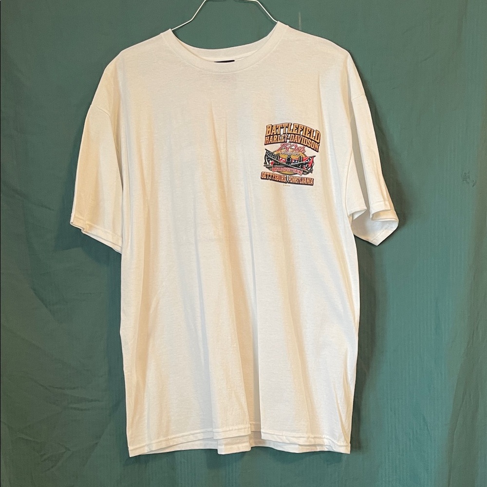 HD Men’s White Graphic T-Shirt